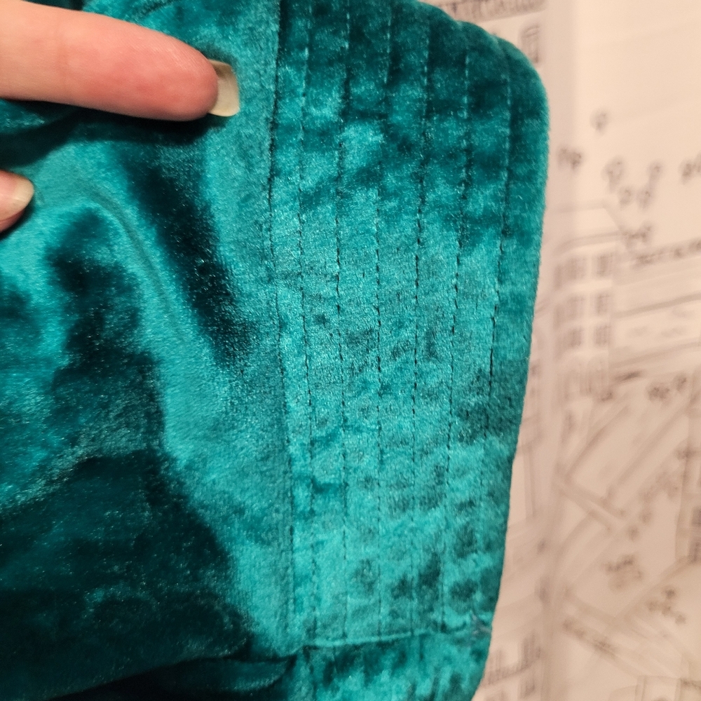 Vintage Emerald Green Velvet SFAntastic Sacks Fifth Avenue Nightgown Housecoat - Picture 4 of 10